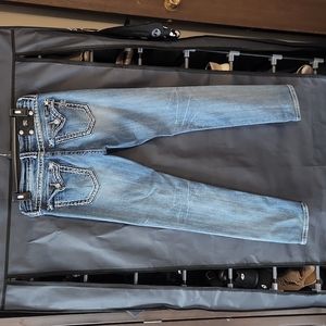 Miss me Jean's! Size 29 skinny jean, excellent condition smoke free home!